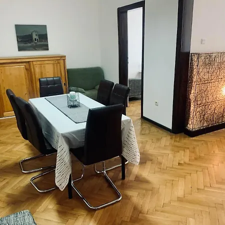 Slaveikov Square 9 *