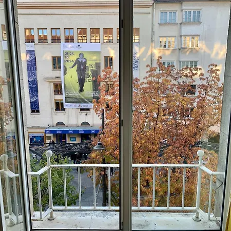 Slaveikov Square 9 公寓